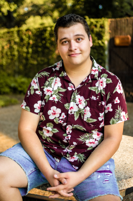 Rice junior Justin Bishop has always loved creating art &amp; now has big dreams of combining that passion with his @RiceEngineering degree. One day, he hopes to work within the Themed Entertainment industry, particularly with Disney.     Read his full story: 