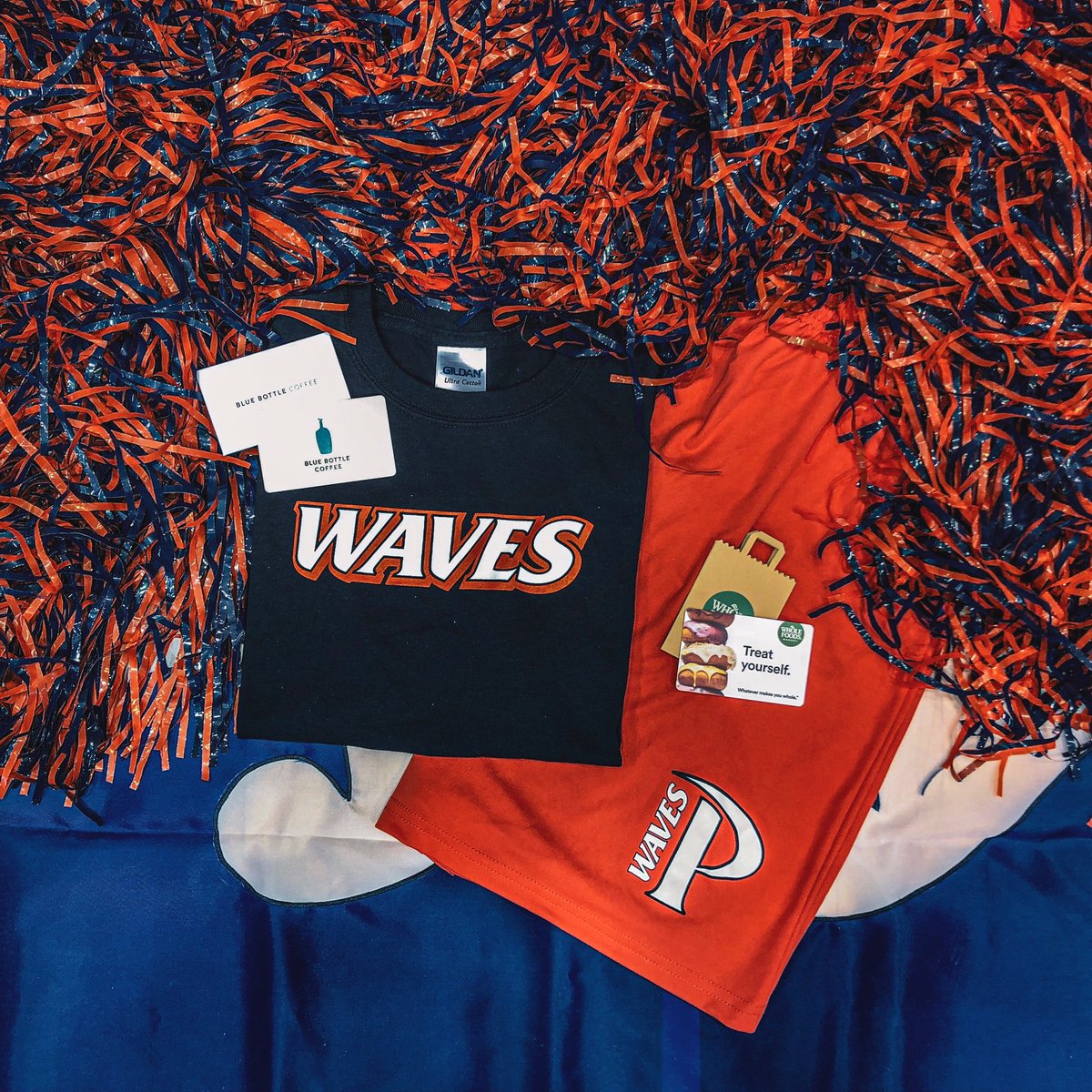 PSA: GIVEAWAY!  Head to @PepperdineWaves on Instagram to check out how YOU can win $50 to Whole Foods and $50 to Blue Bottle Coffee!  #WavesUp | #CollegeColorsDay