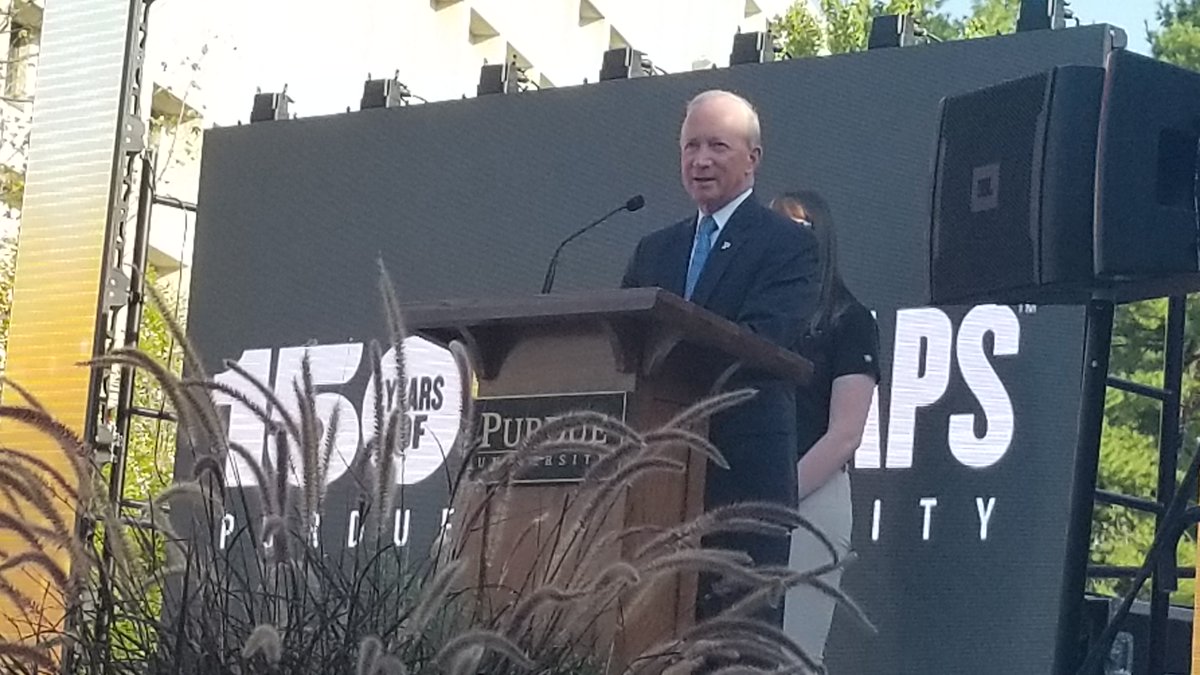 .@PurdueMitch announces a $40 million Lilly Endowment grant to help create @LifeAtPurdue’s Engineering &amp; Polytechnic Gateway Complex.