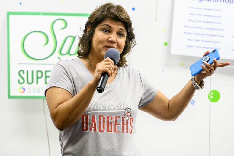 Entering its fourth year of service, UW’s South Madison Partnership celebrated its connection with the community with free food and games, new @UWCommunityRel director Brenda Gonzalez, and—of course—a visit from @UWBuckyBadger.  See more photos: 