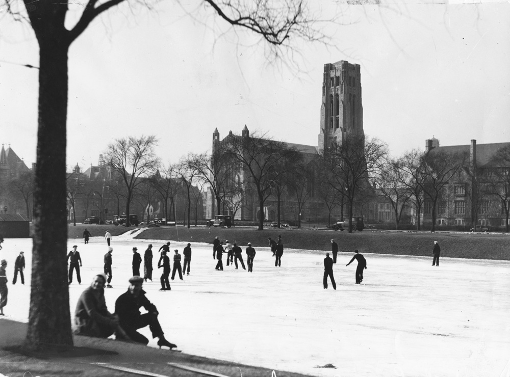 The @ChicagoParks Midway Plaisance ice rink opened for the season last week! Here, UChicagoans in 1941 enjoy a skate on the Midway with @Rockefeller_Chi as the backdrop.   #ArchivesSweaterWeather #ArchivesHashtagParty @USNatArchives